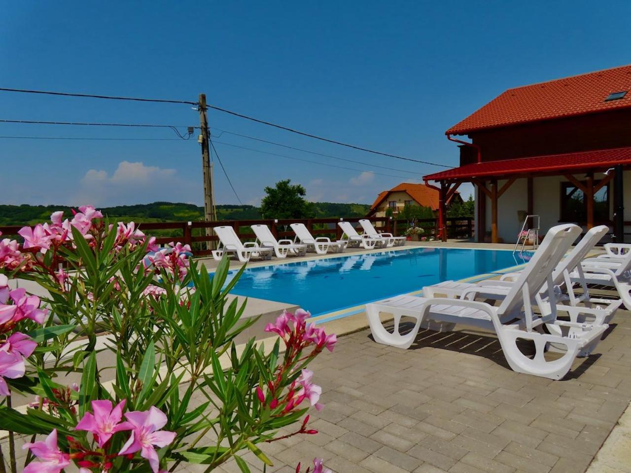 Gold Horse Vendeghaz Hotell Szilvásvárad Exteriör bild